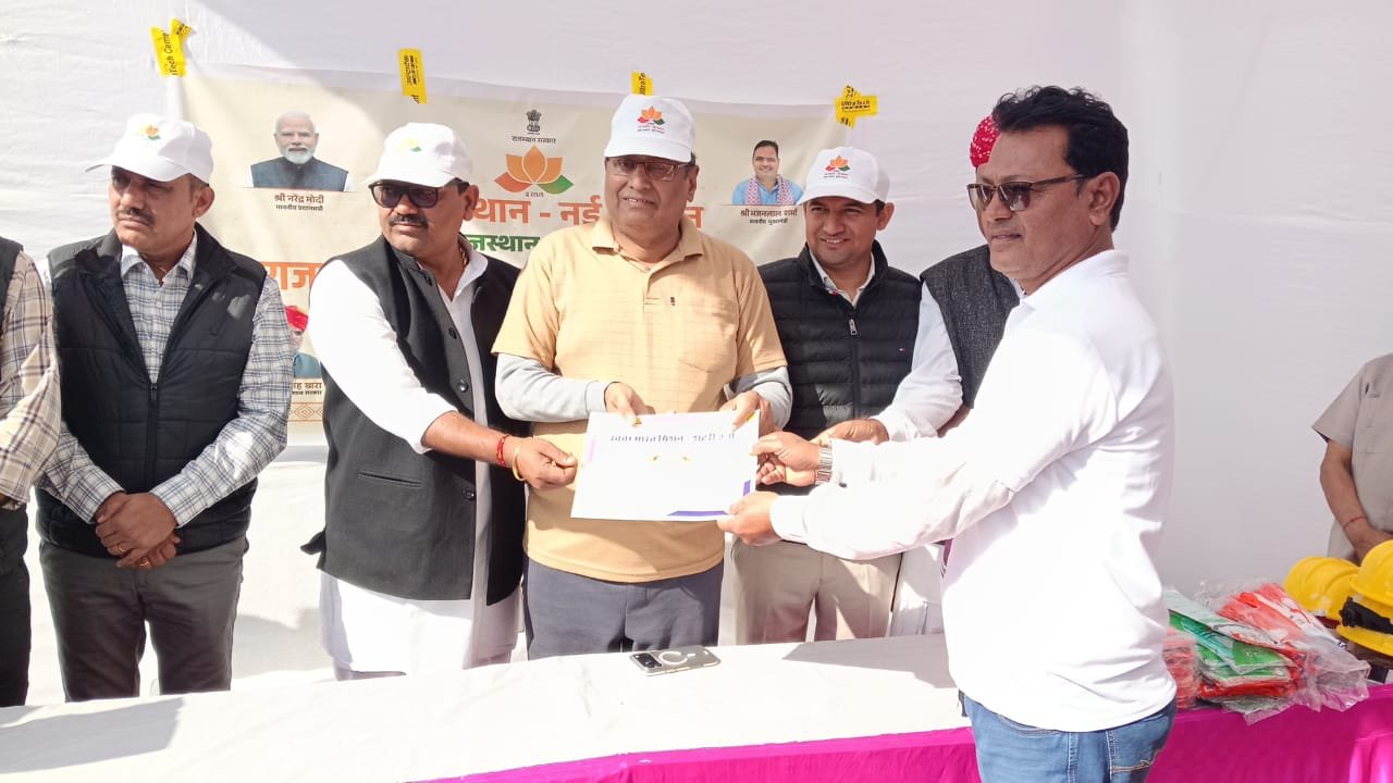 सार्वजनिक स्थलों पर स्वच्छता हम सभी की जिम्मेदारी – विधायक डॉ. चौधरी